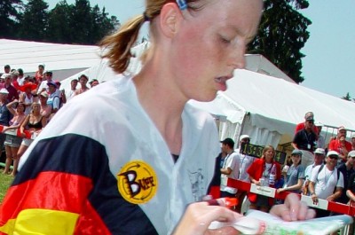 Elisa Dresen während der diesjährigen WM-Staffel als Startläuferin des deutschen Teams.