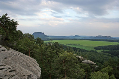 Zahlreiche schöne Landschaften könnten Orientierungslaufgebiete sein.