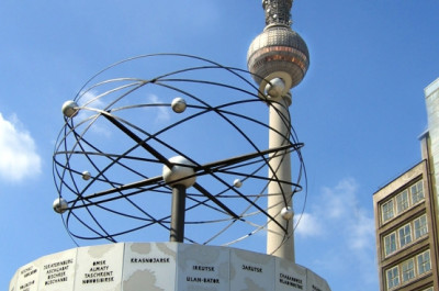 Weltzeituhr am Berliner Alexanderplatz