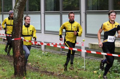 Der Post-Express läuft: Matthias Kretzschmar, Andreas Lückmann, Dorothea Müller, Janek Leibiger und Philipp Müller (von rechts) auf dem Weg zum unangefochtenen Sieg beim Deutschland-Cup.
