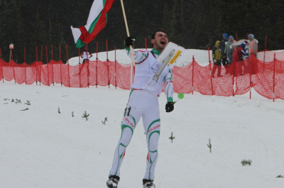 Gold über die Langdistanz und Silber in der Mixed-Staffel: Der Bulgare Stanimir Belomazhev hat allen Grund zum Jubeln.