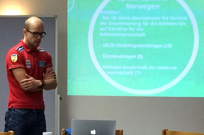 Haupt-Referent der Trainerfortbildung war Torben Wendler.