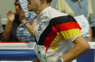 Weltspitze - Ingo Horst läuft auf Platz 4 vor, zeitweise nur 5 Sekunden Rückstand auf die Führung.