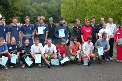Die ersten sechs Teams bei der Siegerehrung