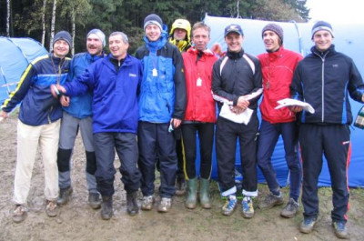 Alle Medaillen im Mannschaftslauf der H19 gingen an diese 9 Herren aus Sachsen