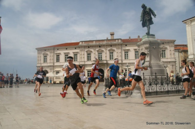 Massenstarts in Piran, der Bundeskader tobt vorne weg